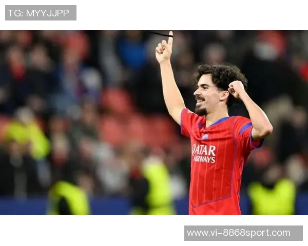 真核维蒂尼亚在欧冠单场创下135触球和126传球的双纪录