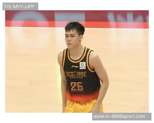 庞峥麟半场表现抢眼8投5中斩获16分三分球与罚球均表现出色